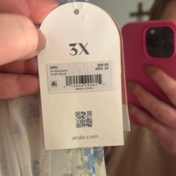 NWT Sexy Arula white and blue layered tank top - Picture 2 of 4